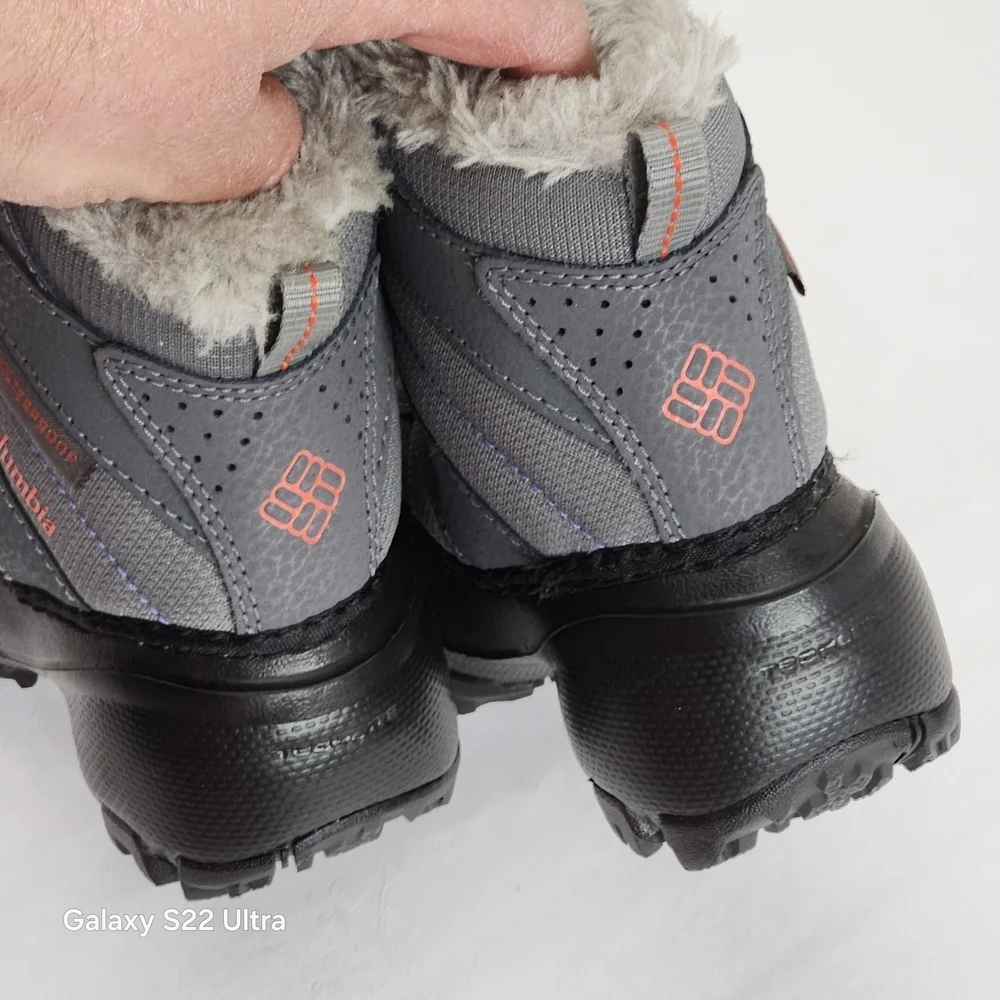 Columbia sturdy snow